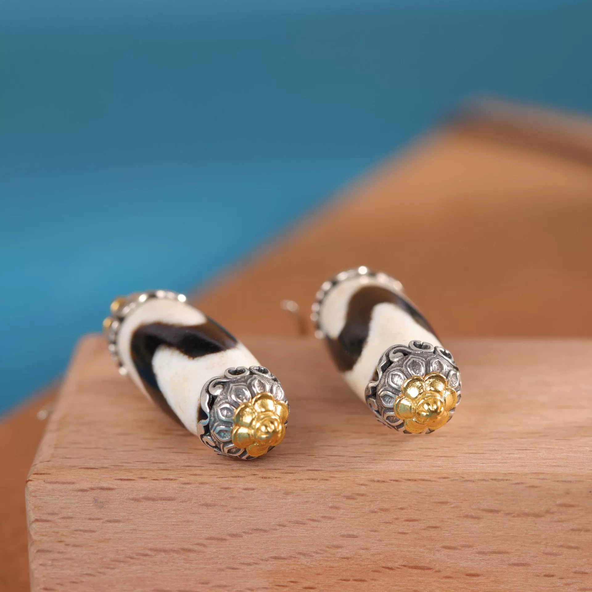 Dzi-Pattern Drop Earrings - Image 4