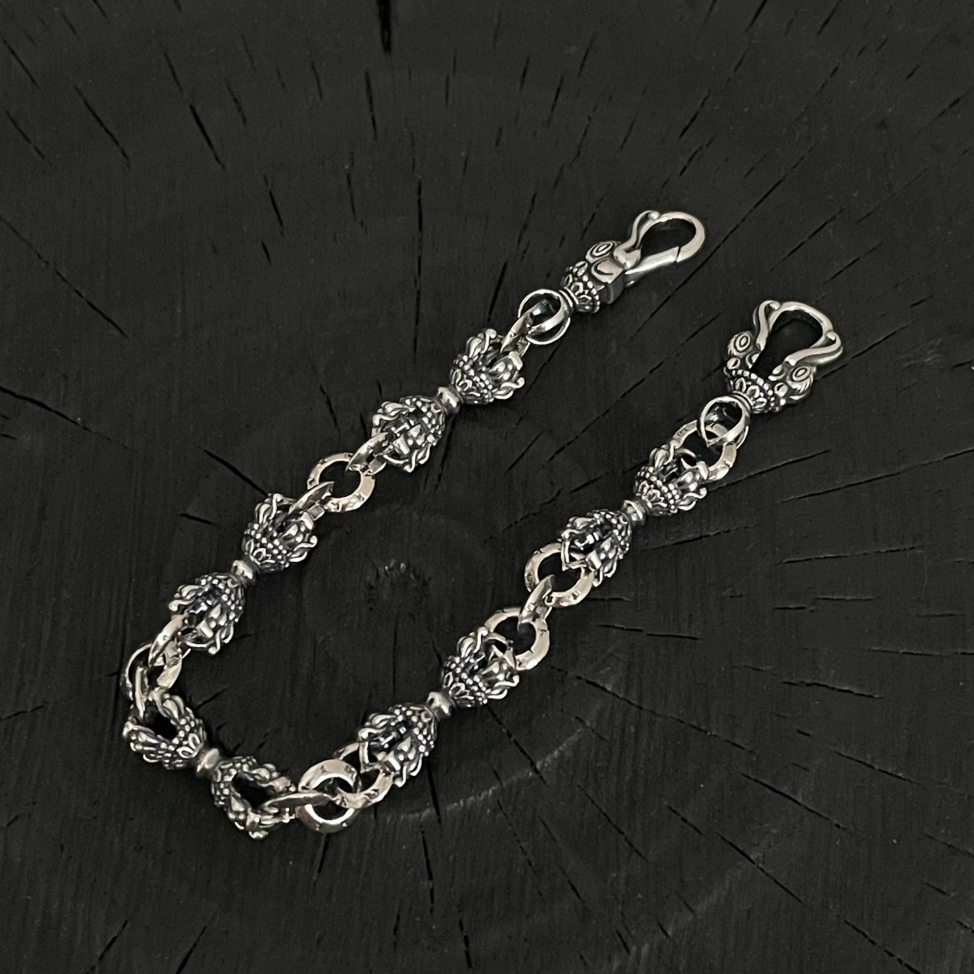 Vajra Motif Link Bracelet - Image 2