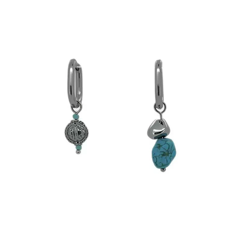 Asymmetric Oval Hoop Earrings - Image 5