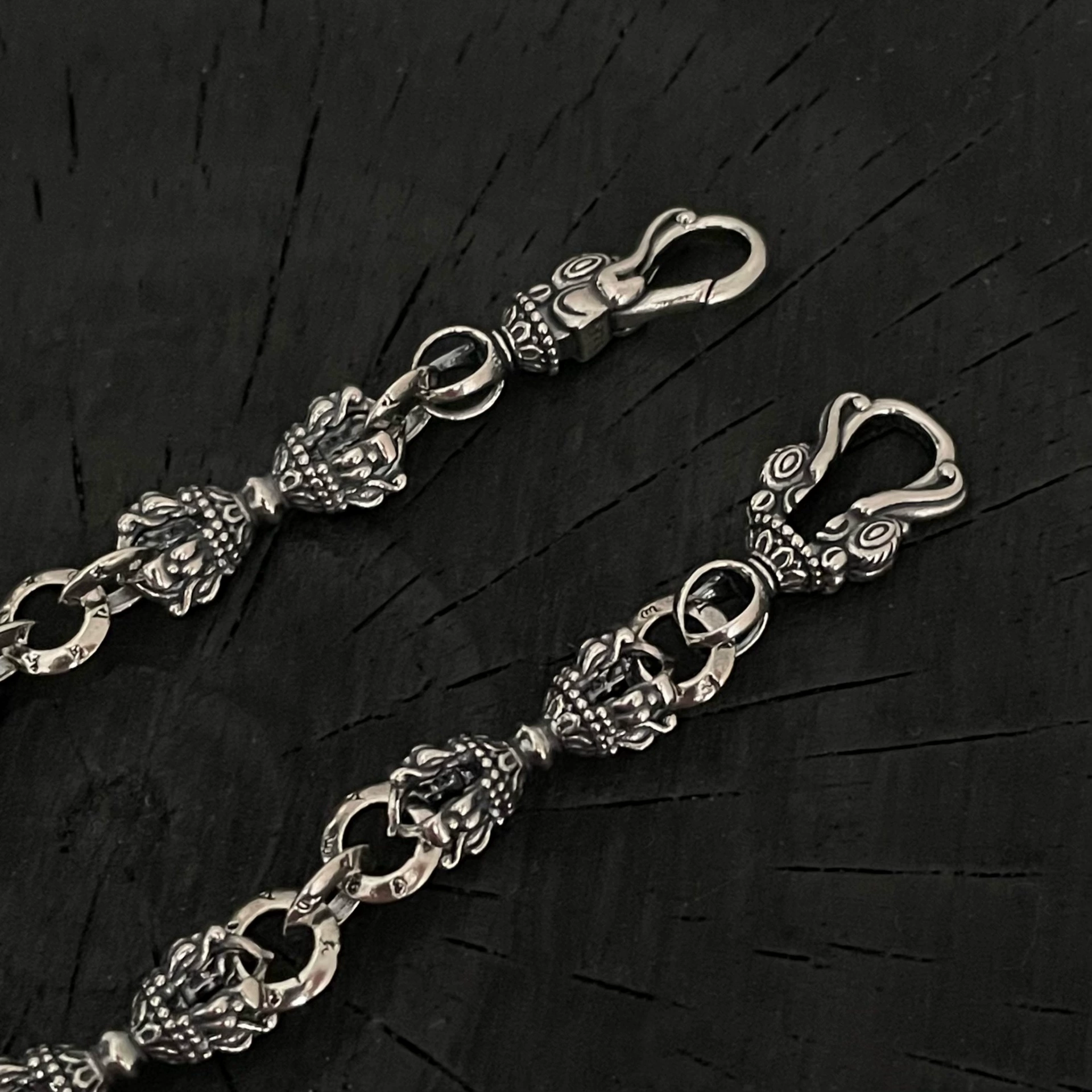 Vajra Motif Link Bracelet - Image 3